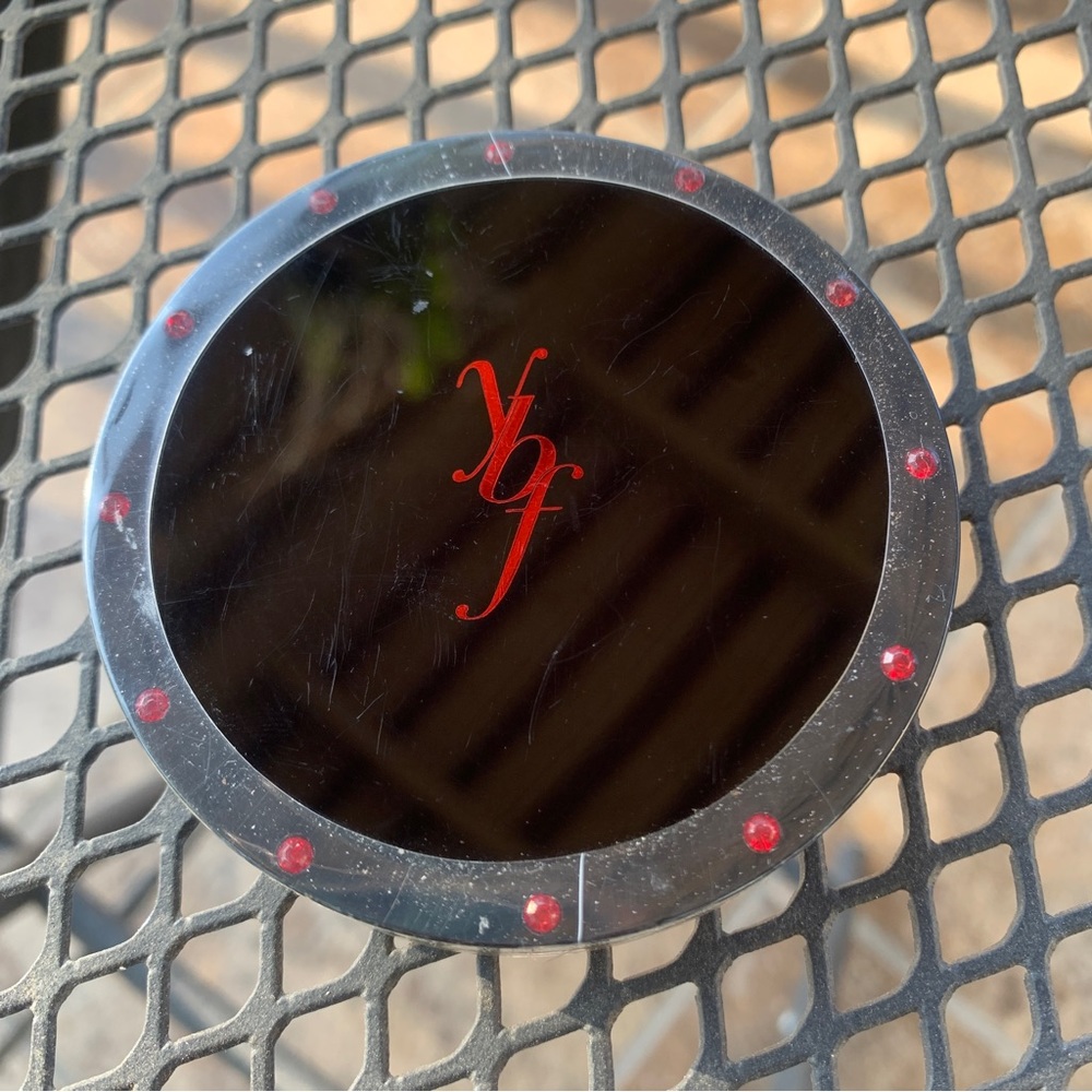 Your Best Friend (YBF) NIP Neutralizing Powder